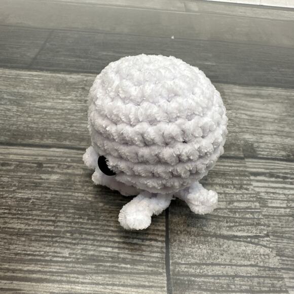 Handmade Crocheted Amigurumi White Octopus {X} - Picture 4 of 9